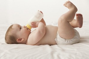 Read more about the article Sữa bột và những điều cần chú ý khi pha sữa cho con